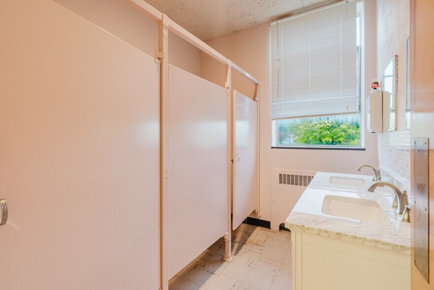 More Photos Of 557 Thompson Blvd, Watertown Religious Facility For Sale