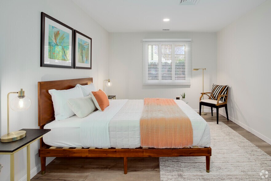 More Photos Of 315 Elden St, Herndon Apartments For Sale