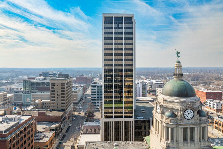 More Photos Of 110 W Berry St, Fort Wayne Office For Lease