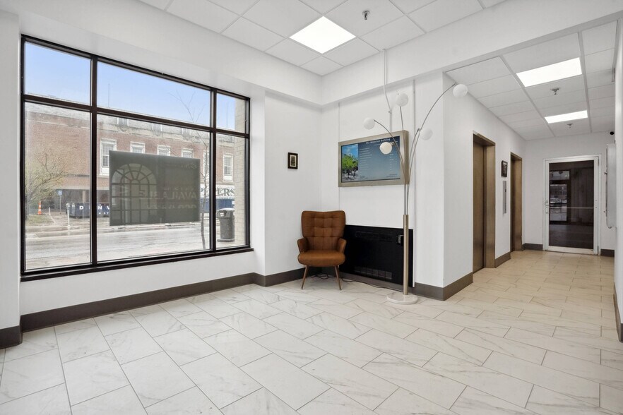 Primary Photo Of 531 Commercial St, Waterloo Office For Lease