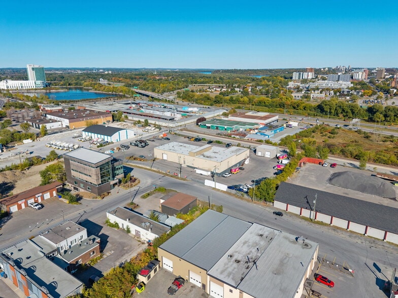 More Photos Of 10 Rue Emile-Bond, Gatineau Light Distribution For Lease