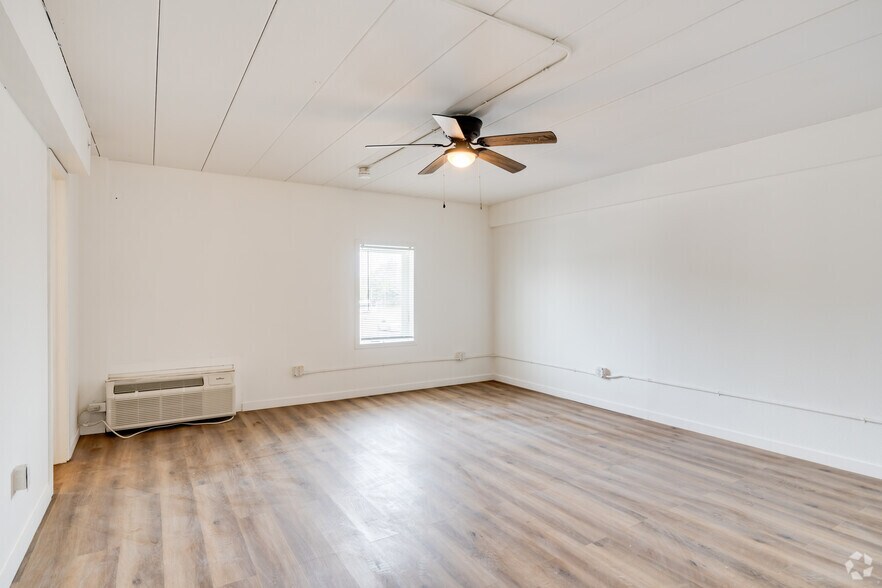 More Photos Of 1305 Washington Ave, Bay City Apartments For Sale
