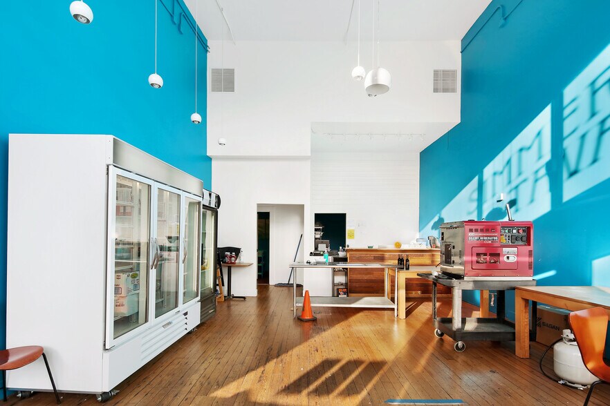 More Photos Of 1313 N State St, Bellingham Restaurant For Lease