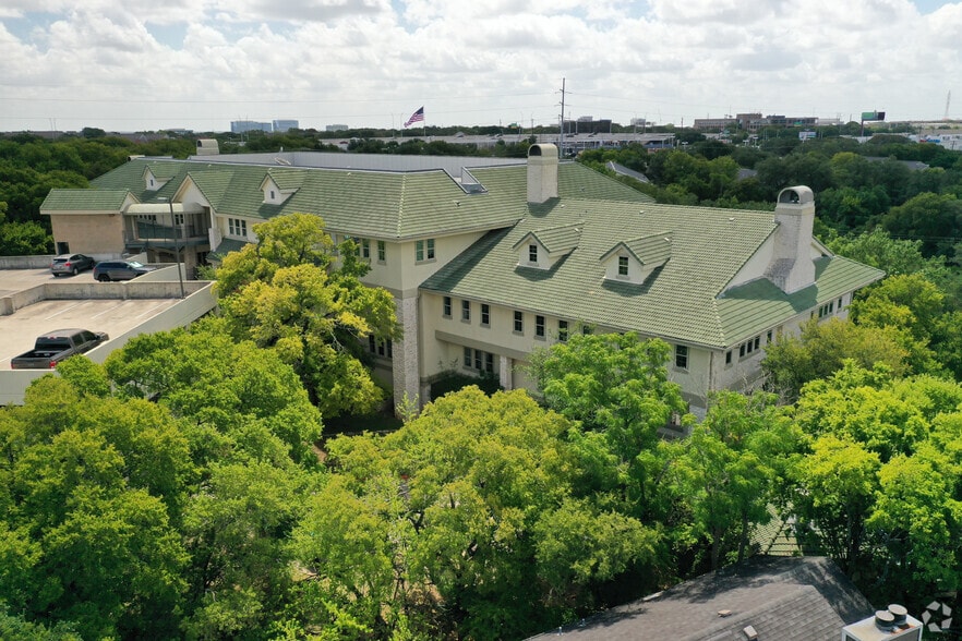 More Photos Of 11211 Taylor Draper Ln, Austin Office For Lease