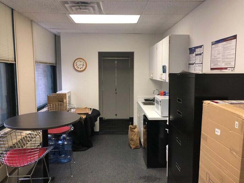 More Photos Of 111 N Wabash Ave, Chicago Medical For Lease