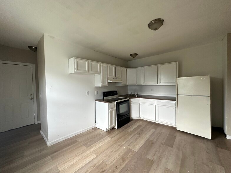 More Photos Of 197 S Leonard St, Waterbury Apartments For Sale