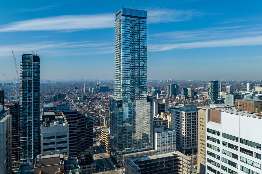 Primary Photo Of 480 University Ave, Toronto Office For Lease