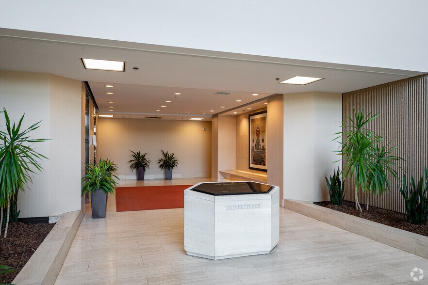 More Photos Of 402 Bna Dr, Nashville Unknown For Lease