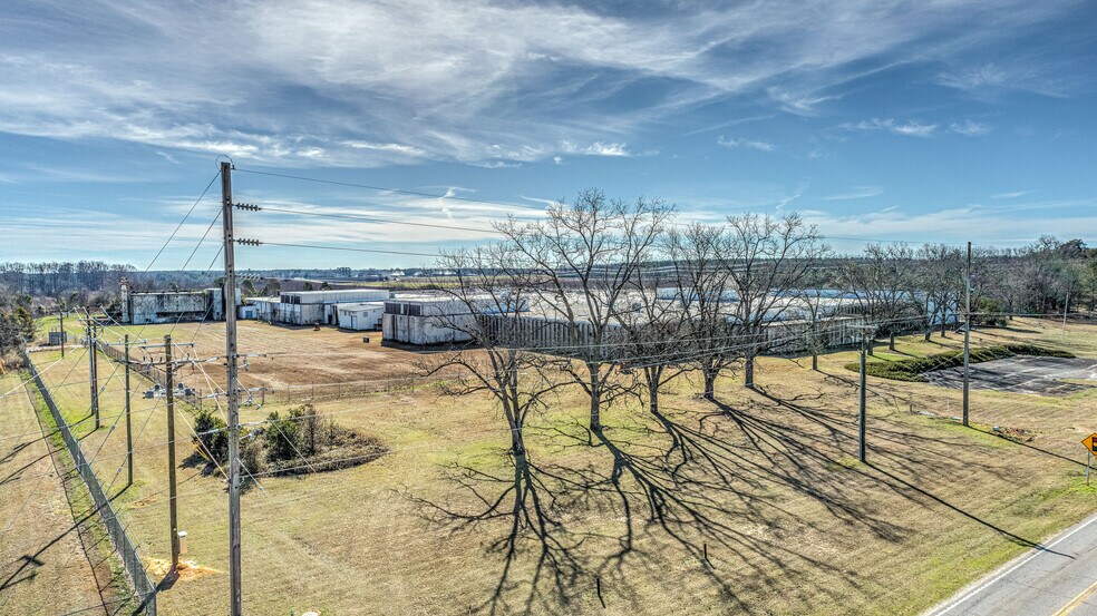 More Photos Of 14 Pine House Rd, Trenton Warehouse For Sale