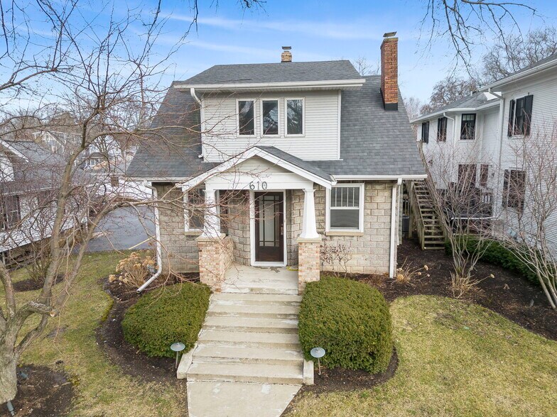 Primary Photo Of 610 N Washington St, Naperville Office For Lease