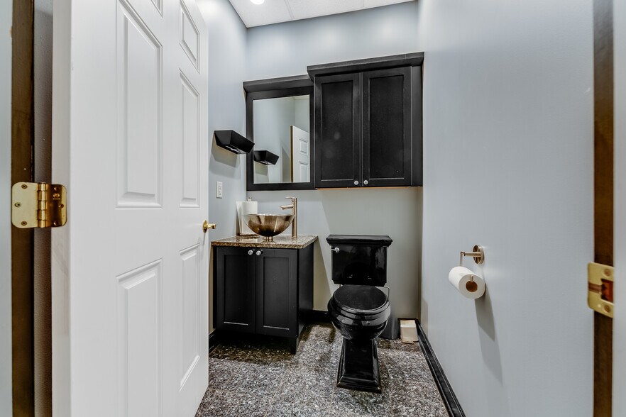 More Photos Of 6-10 Canyon Rd, Morgantown Loft Creative Space For Sale