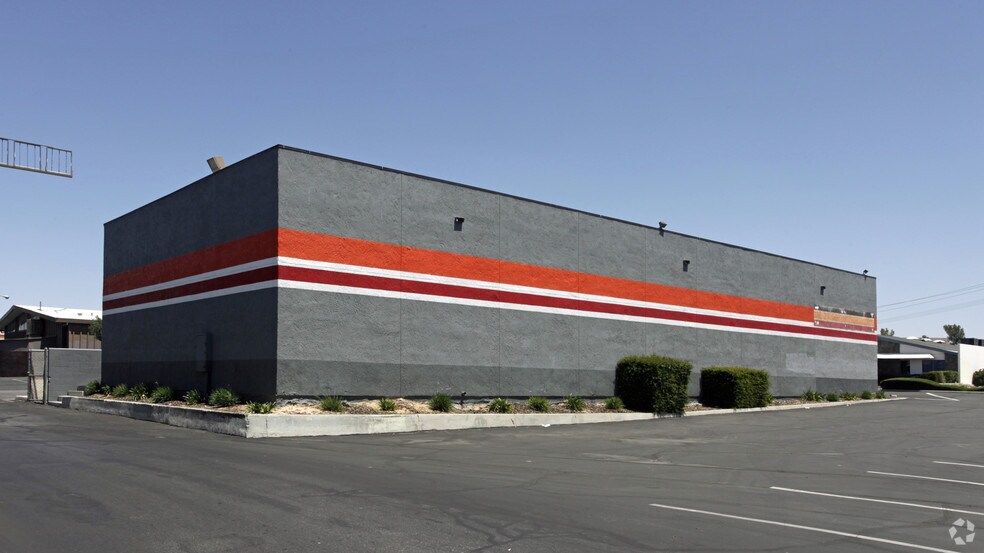 More Photos Of 14518 7th St, Victorville Freestanding For Sale