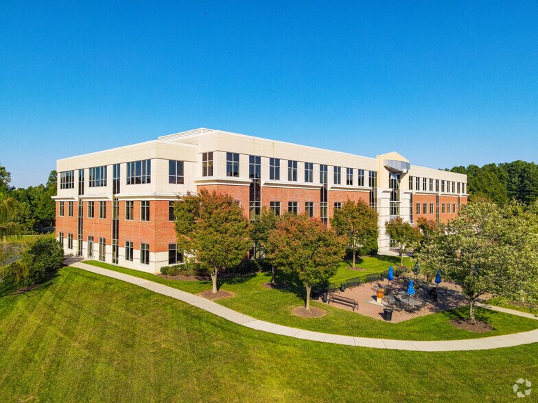 More Photos Of 140 Eastshore Dr, Glen Allen Office For Sale