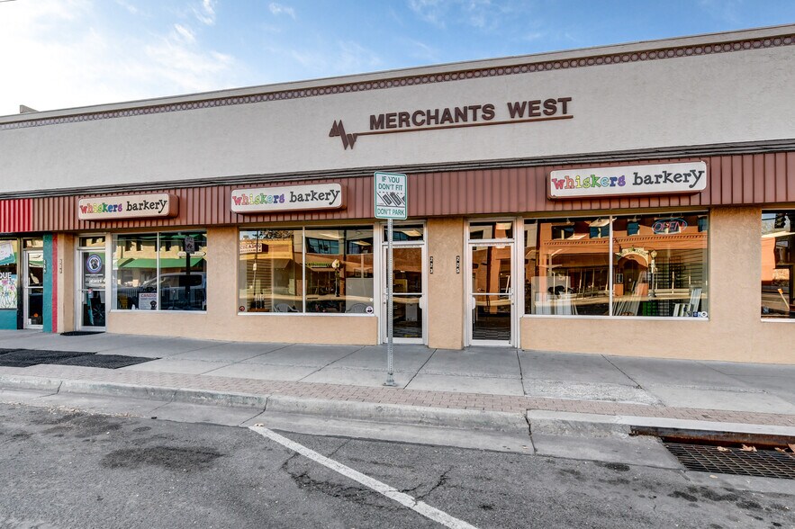 More Photos Of 219-225 W Gurley St, Prescott General Retail For Lease