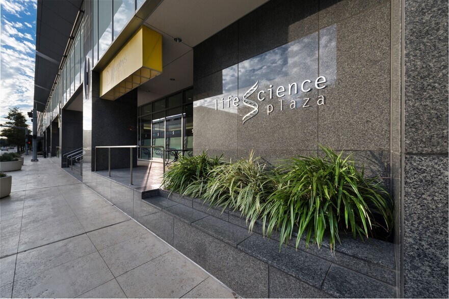 More Photos Of 2130 W Holcombe Blvd, Houston Medical For Lease