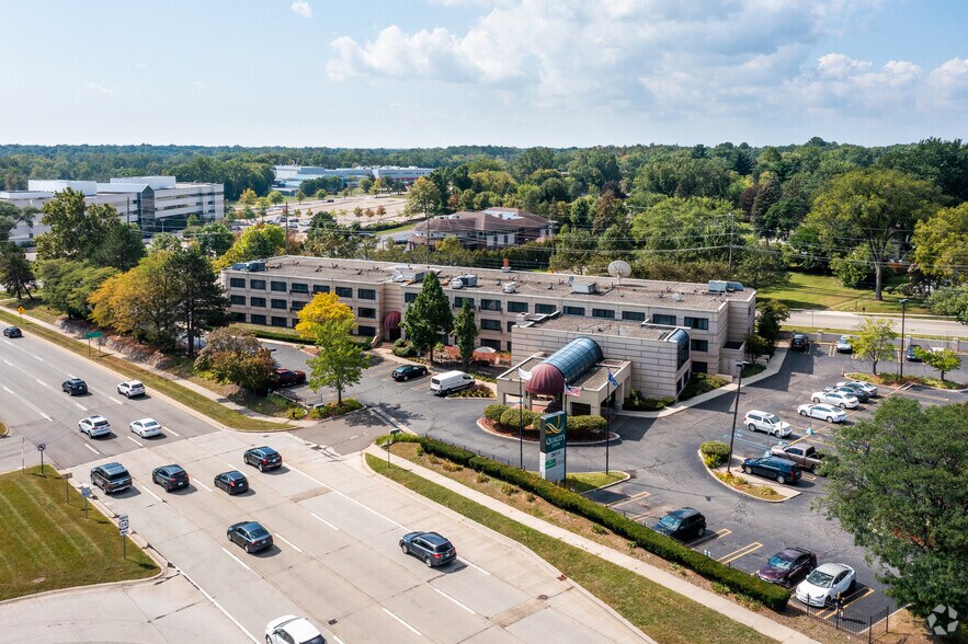 More Photos Of 26111 Telegraph Rd, Southfield Hotel For Sale