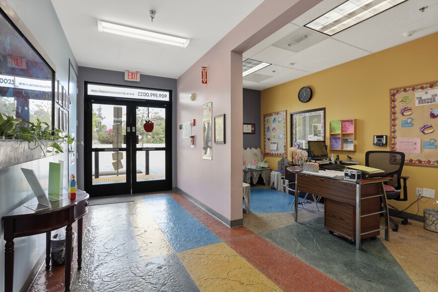 More Photos Of 818 W Gladstone St, San Dimas Specialty For Sale