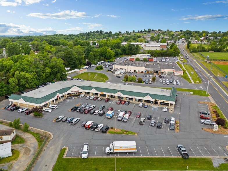 More Photos Of 625 Mount Clinton Pike, Harrisonburg General Retail For Lease