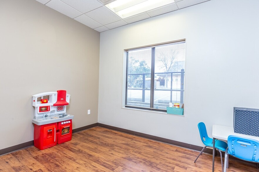 More Photos Of 11901 Parmer Ln, Cedar Park Medical For Sale