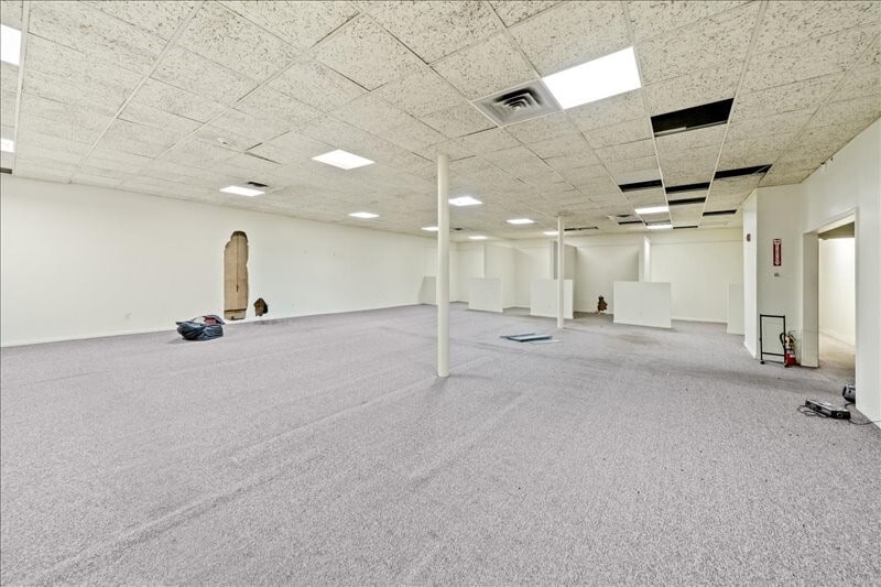 More Photos Of 41 Court St, Binghamton Storefront Retail Residential For Sale