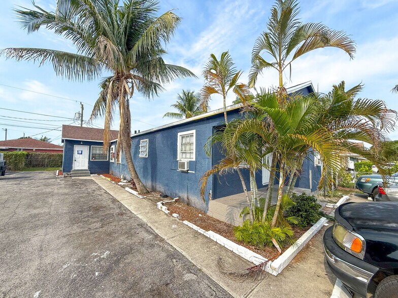 More Photos Of 1000 W Lakewood Rd, West Palm Beach Apartments For Sale