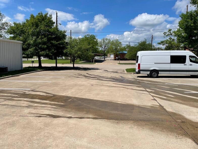 More Photos Of 840 E Main St, Gainesville Medical For Lease