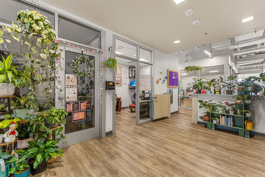 More Photos Of 1001 S Sentinel Ln, Meridian Daycare Center For Sale
