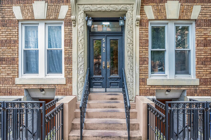More Photos Of 542 Bergen St, Brooklyn Apartments For Sale