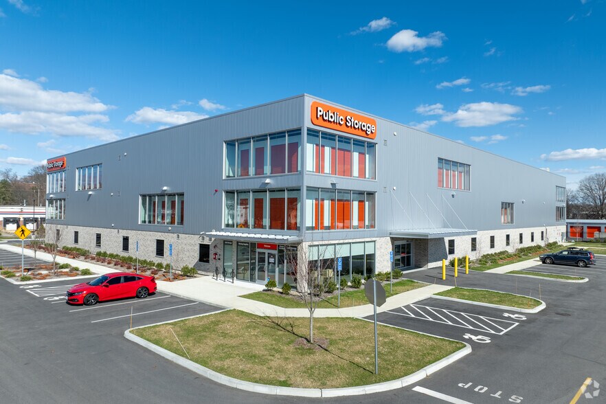 Primary Photo Of 71 Bishop St, Framingham Self Storage For Lease