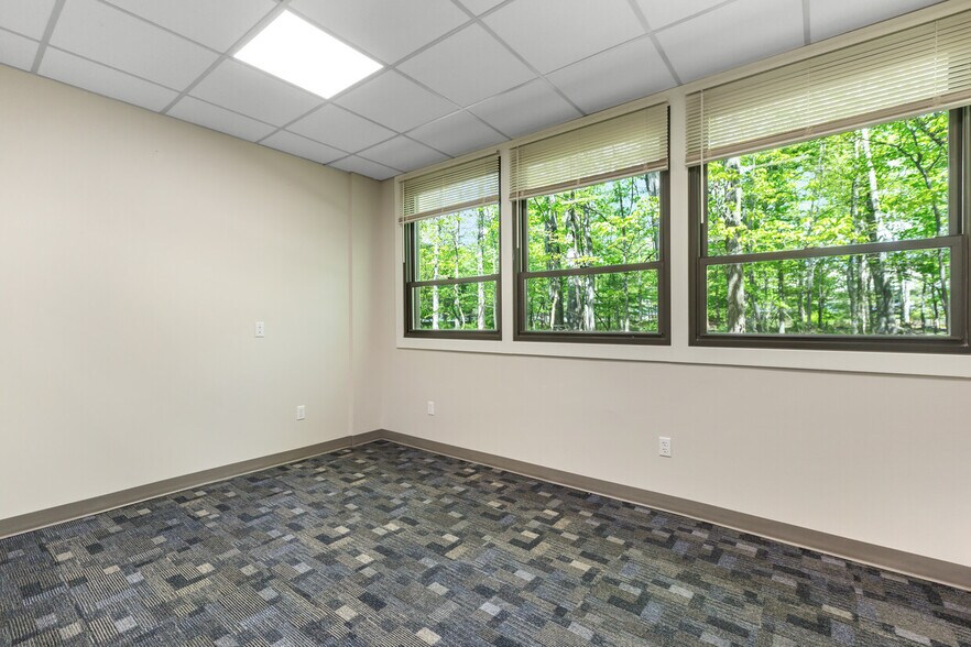 More Photos Of 760 Rt 10, Whippany Office For Lease