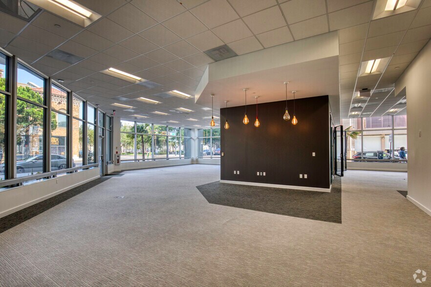 More Photos Of 501 E Kennedy Blvd, Tampa Office For Lease