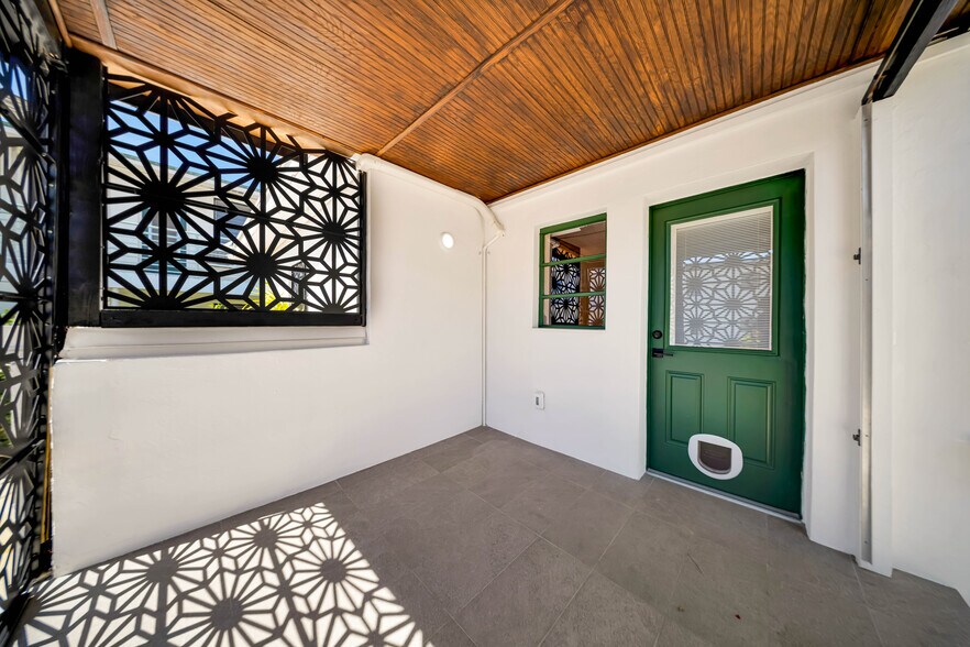 More Photos Of 7411 Carlyle Ave, Miami Beach Apartments For Sale