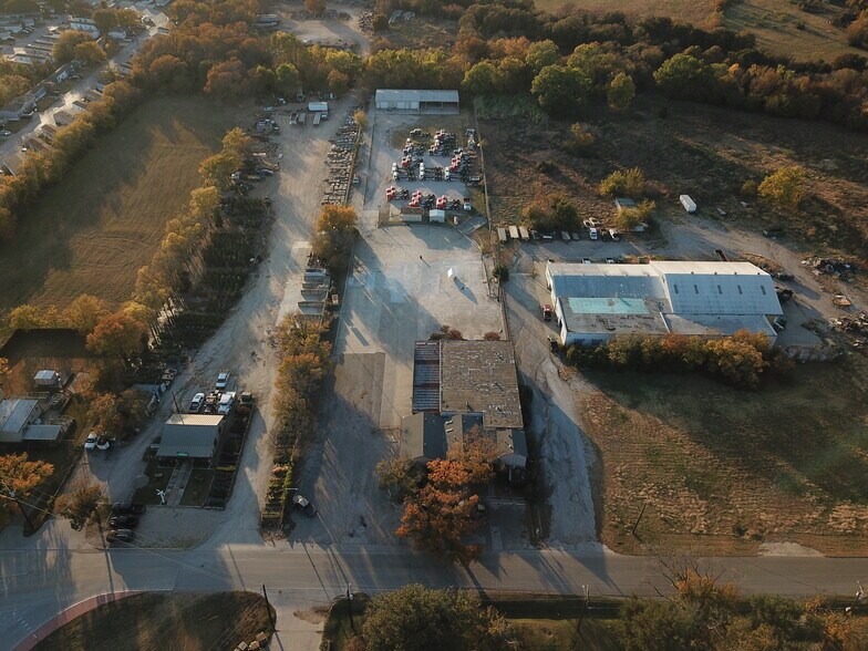 More Photos Of 2700 James St, Denton Industrial For Lease