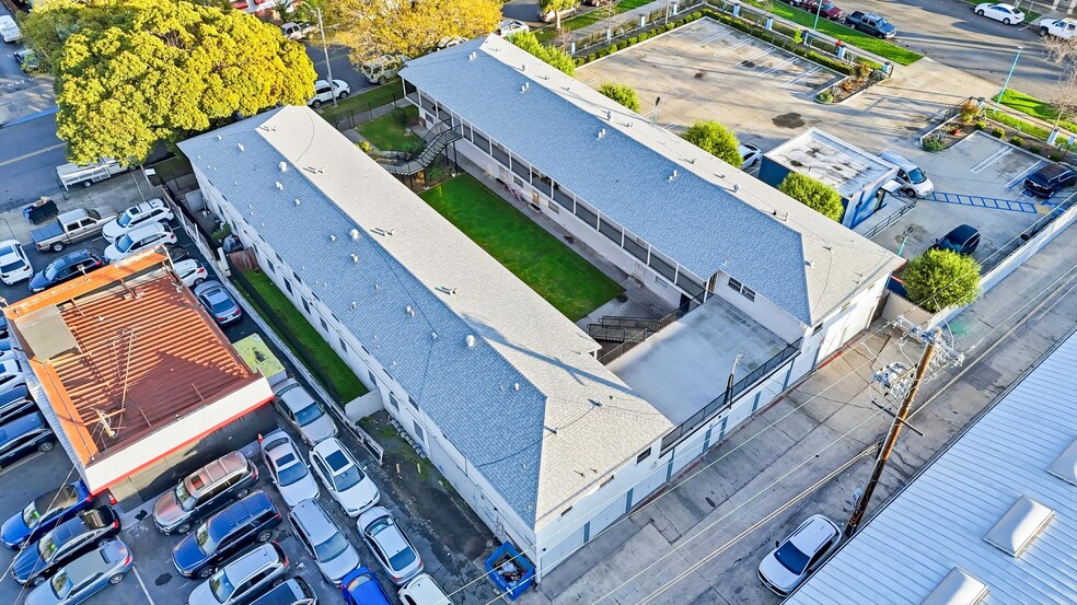 More Photos Of 116 S Orange Ave, Santa Ana Apartments For Sale