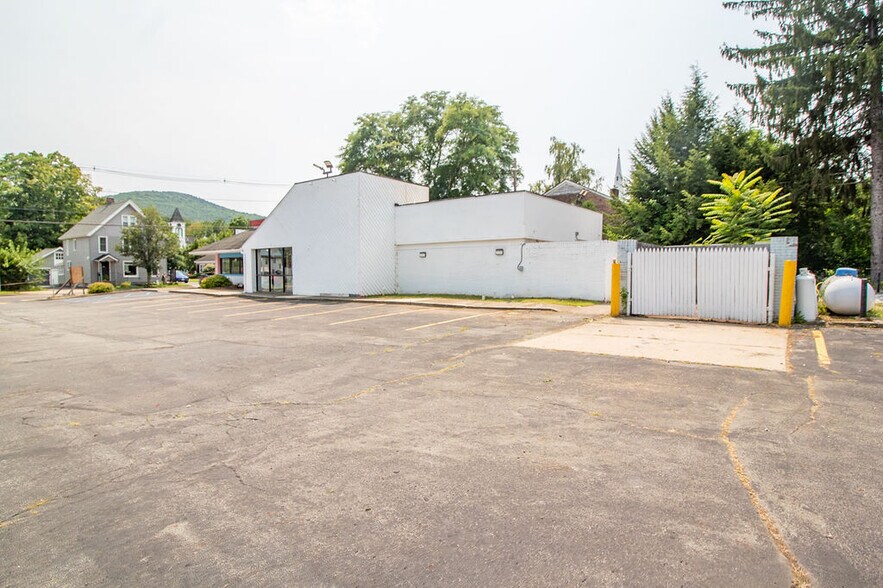 More Photos Of 127 S Main St, Ellenville Fast Food For Sale