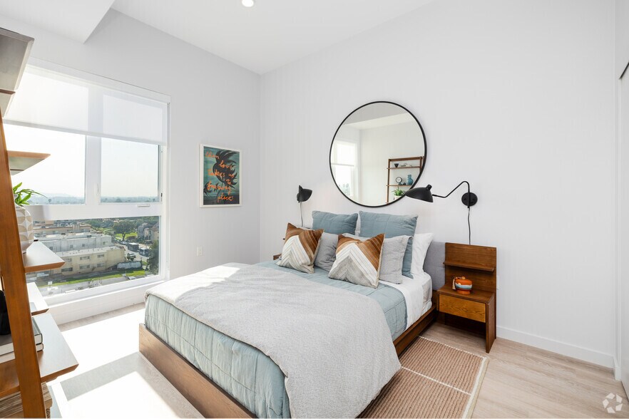 More Photos Of 5935 W Pico Blvd, Los Angeles Apartments For Lease