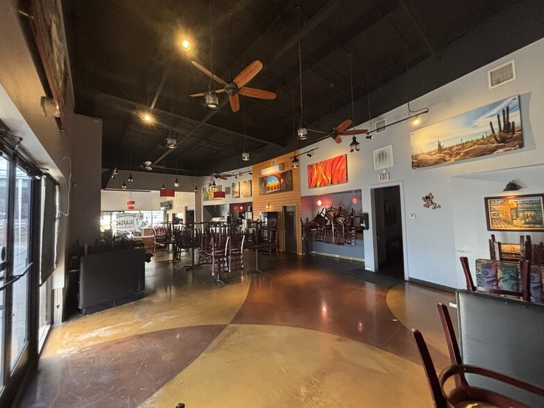 More Photos Of 12030 Bandera Rd, Helotes Storefront Retail Office For Lease