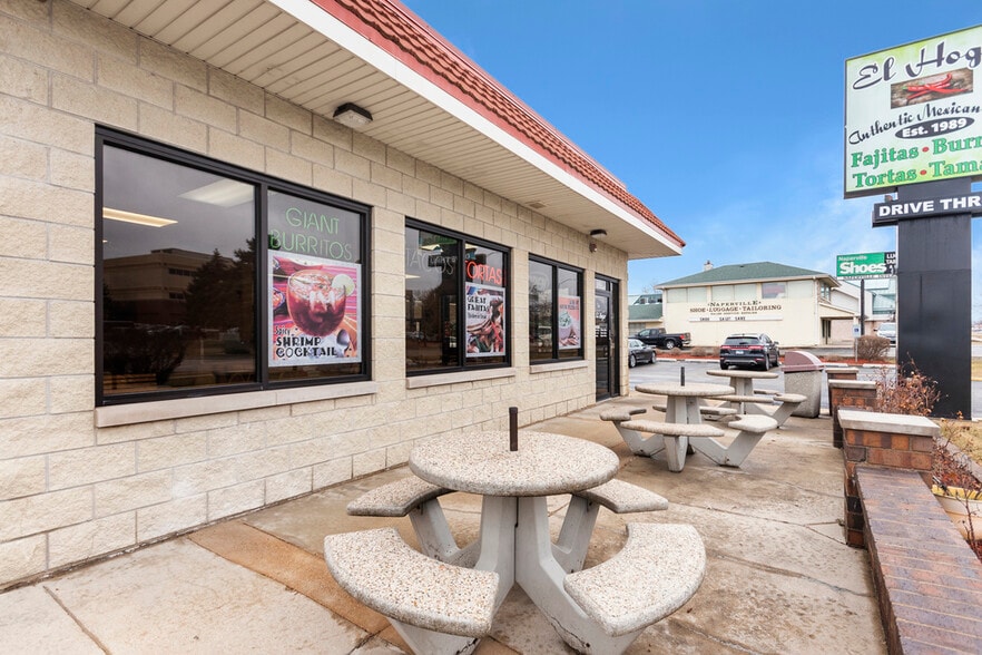 More Photos Of 1015 E Ogden Ave, Naperville Fast Food For Sale