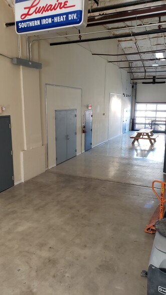 More Photos Of 1942 2nd Ave S, Saint Petersburg Warehouse For Lease