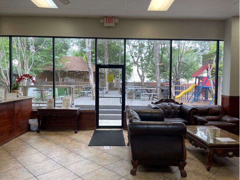 More Photos Of 1717 S Mason Rd, Katy Freestanding For Lease