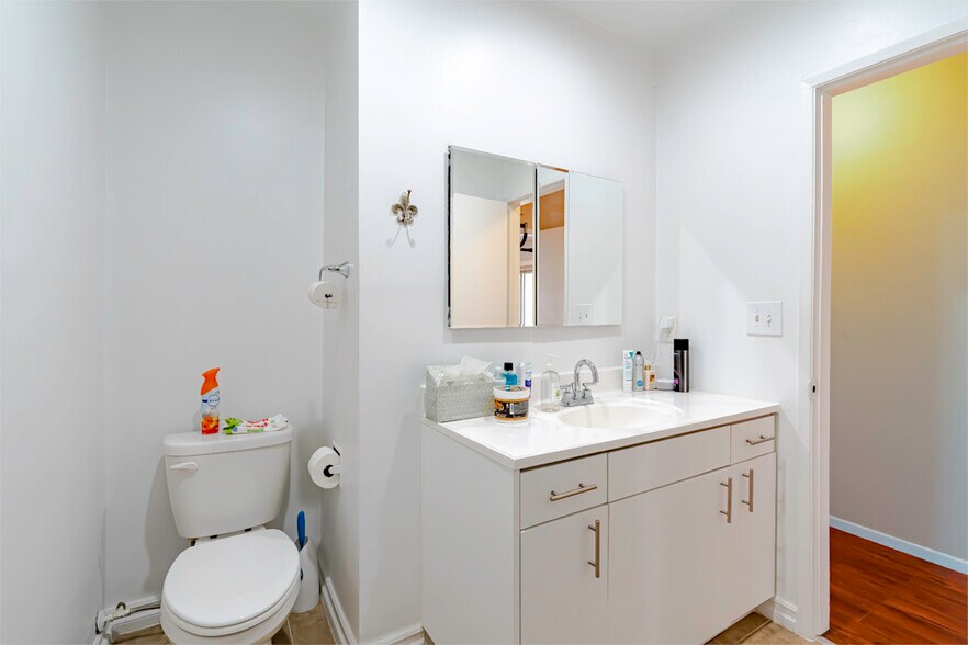 More Photos Of 741 S Hobart Blvd, Los Angeles Apartments For Sale