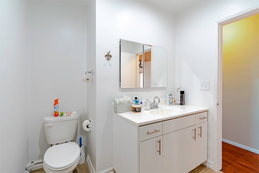 More Photos Of 741 S Hobart Blvd, Los Angeles Apartments For Sale