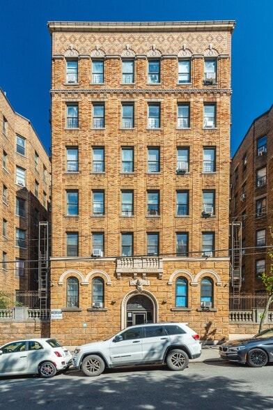 More Photos Of 2300 Sedgwick Ave, Bronx Apartments For Sale