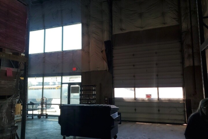 More Photos Of 11850 Livingston Rd, Manassas Warehouse For Lease