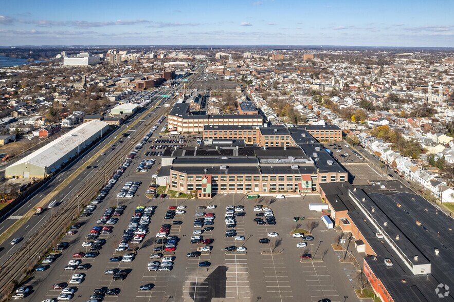 More Photos Of 171 Jersey St, Trenton Light Distribution For Lease