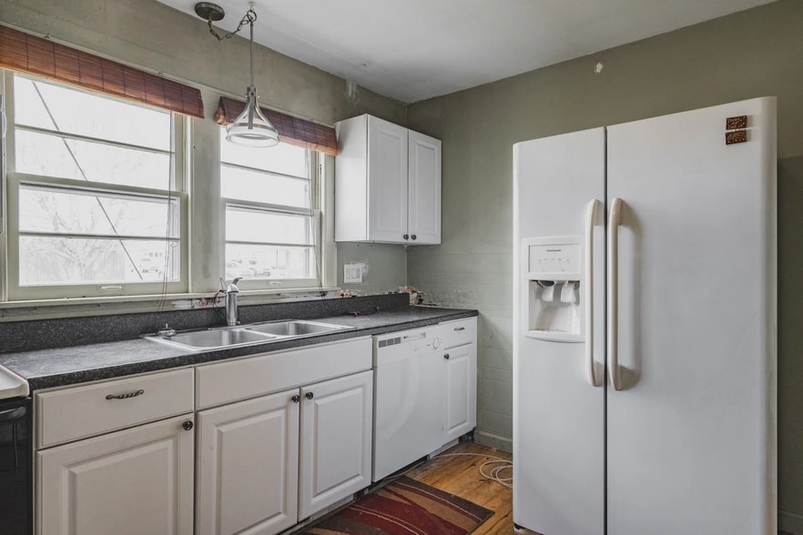 More Photos Of 505 27th St, Vienna Office For Sale
