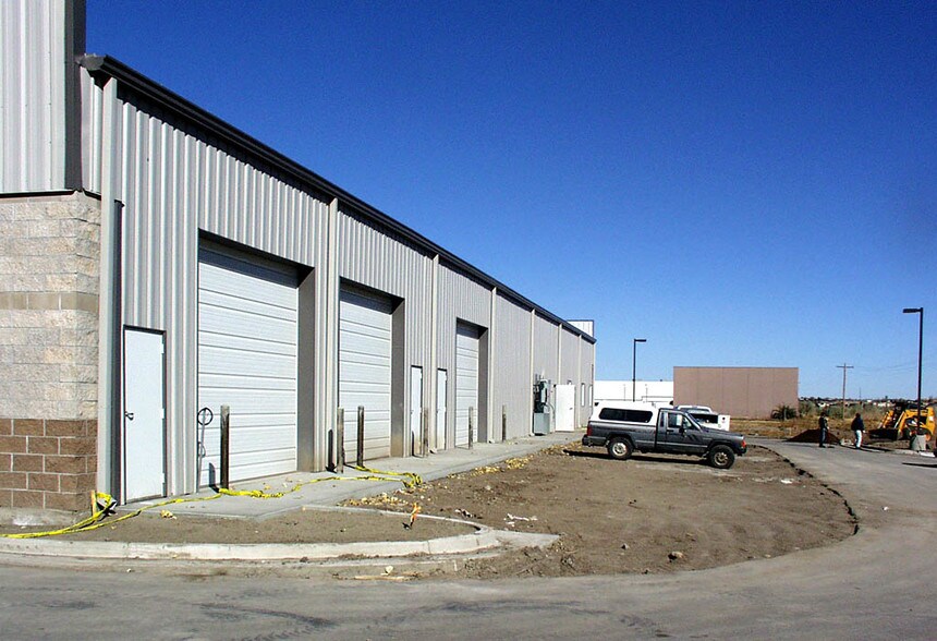 More Photos Of 15534 E Hinsdale Cir, Centennial Light Distribution For Lease