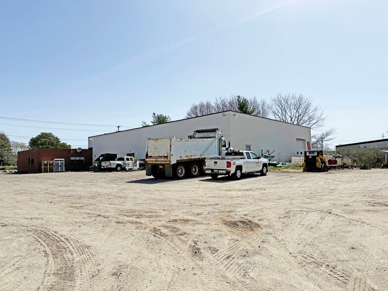 More Photos Of 125 Pleasant Hill Rd, Scarborough Warehouse For Lease