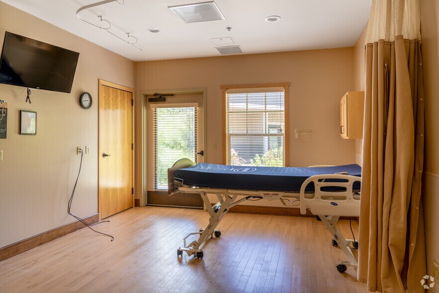 More Photos Of 3102 NE 134th St, Vancouver Assisted Living For Sale