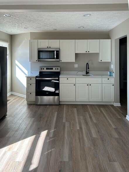 More Photos Of 4210 S 33rd St, Lincoln Office For Sale